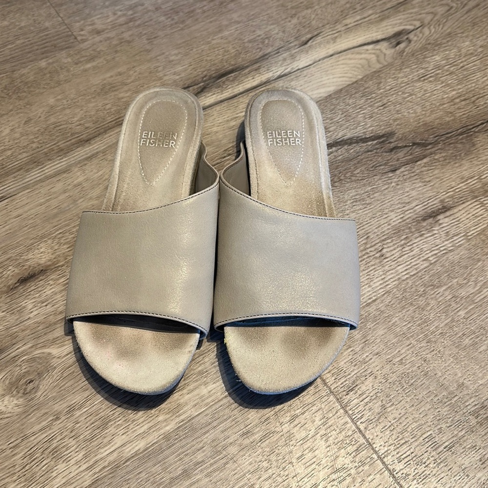 Eileen Fisher gray slides 6